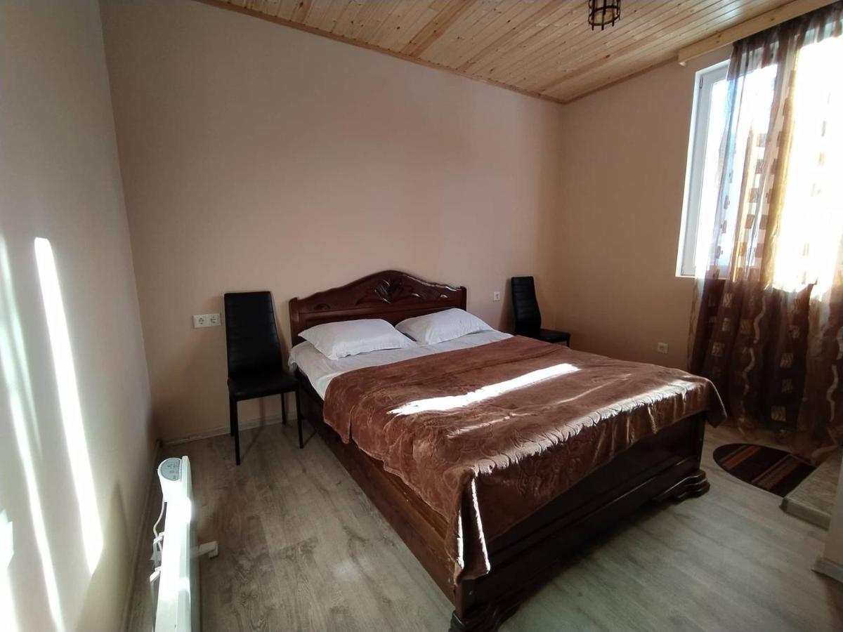 Tetne Qor Guesthouse Местія Екстер'єр фото