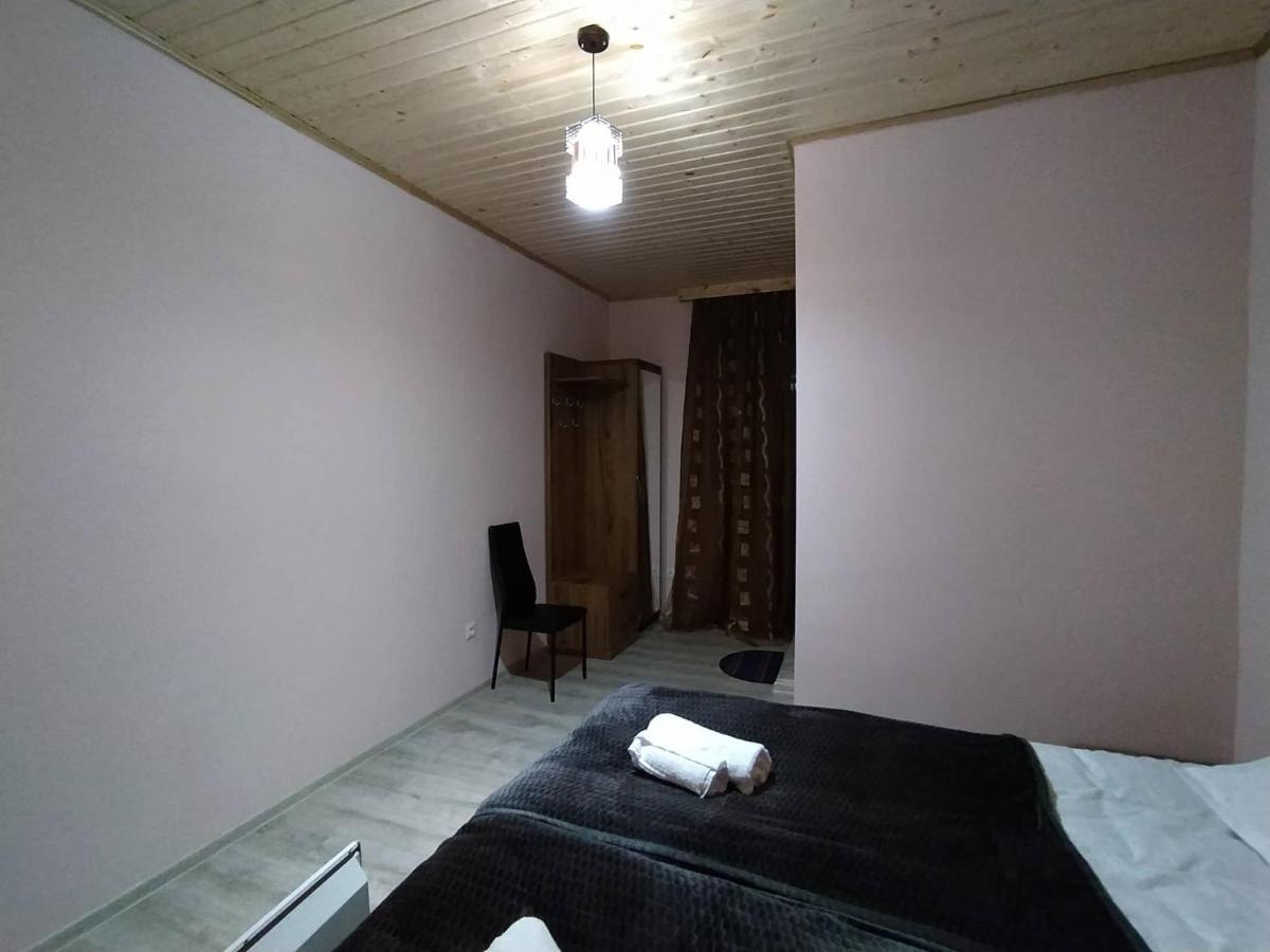Tetne Qor Guesthouse Местія Екстер'єр фото